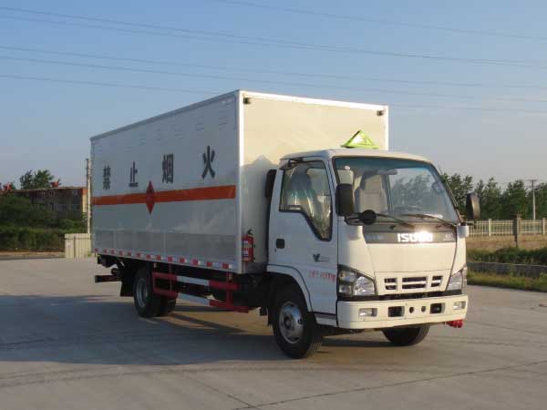 五十鈴易燃液體廂式運輸車(chē)