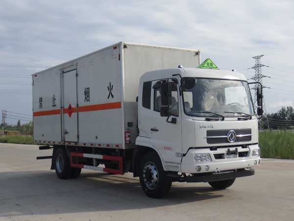 東風(fēng)天錦易燃液體廂式運輸車(chē)