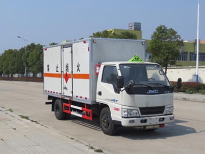 江鈴易燃液體廂式運輸車(chē)