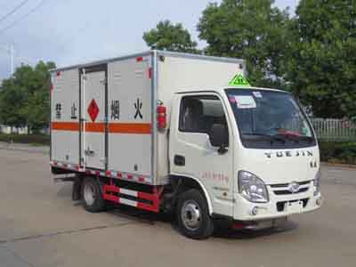 躍進(jìn)易燃液體廂式運輸車(chē)
