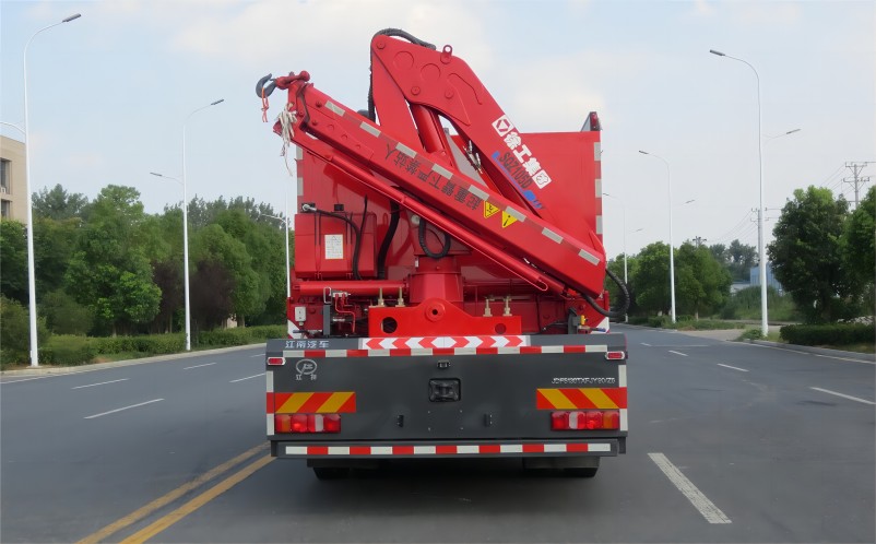JDF5130TXFJY90-Z6汕德卡搶險救援消防車(chē)01 (6)(1).jpg