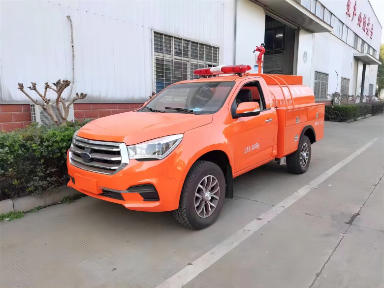 五十鈴四驅皮卡供水車(chē)01(1).jpg