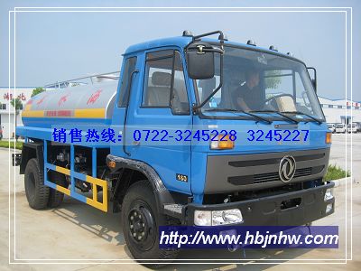 東風(fēng)145灑水車(chē),平頭帶臥,康機160馬力.裝水8-10噸.前沖后灑,側噴,后置工作臺.銷(xiāo)售熱線(xiàn):13908665336